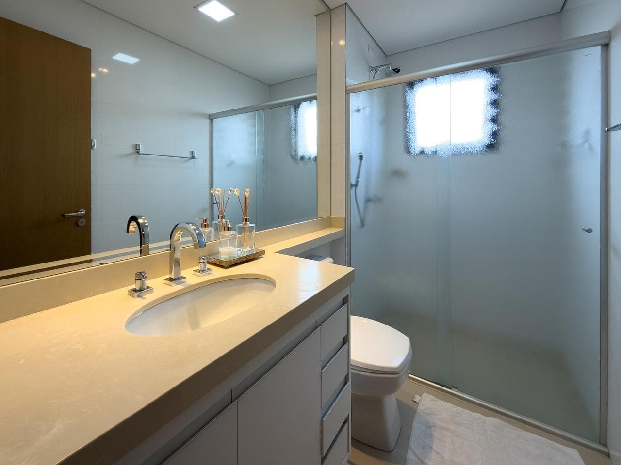 Apartamento alto padrão 4 dorms (1 suíte) com varanda gourmet e vista panorâmica - foto 5
