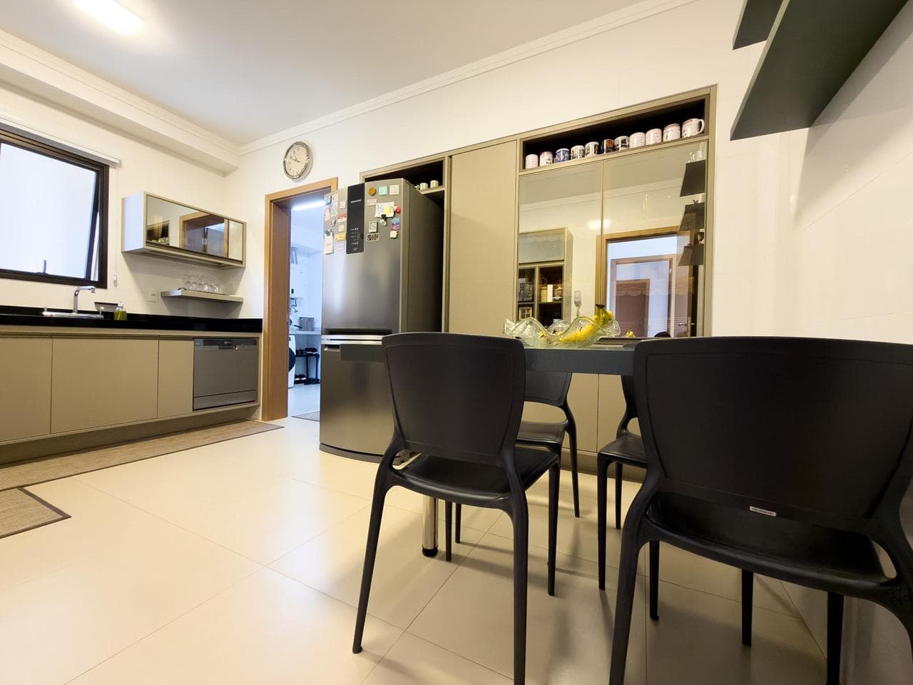 Apartamento alto padrão 4 dorms (1 suíte) com varanda gourmet e vista panorâmica - foto 13