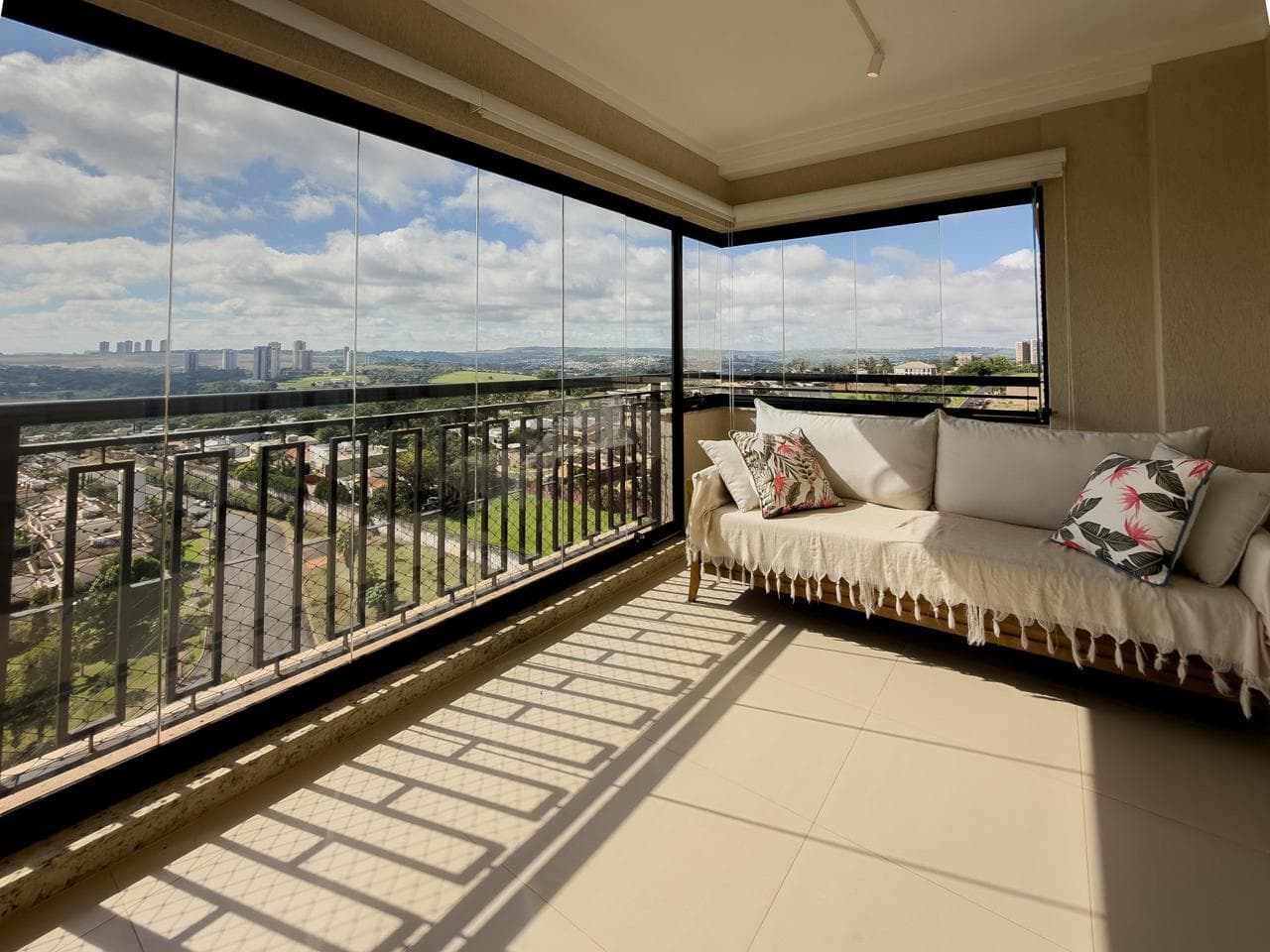 Apartamento alto padrão 4 dorms (1 suíte) com varanda gourmet e vista panorâmica - foto 17